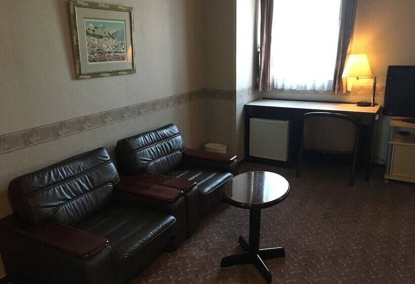 Трехместный Номер Deluxe, Kurume Station
