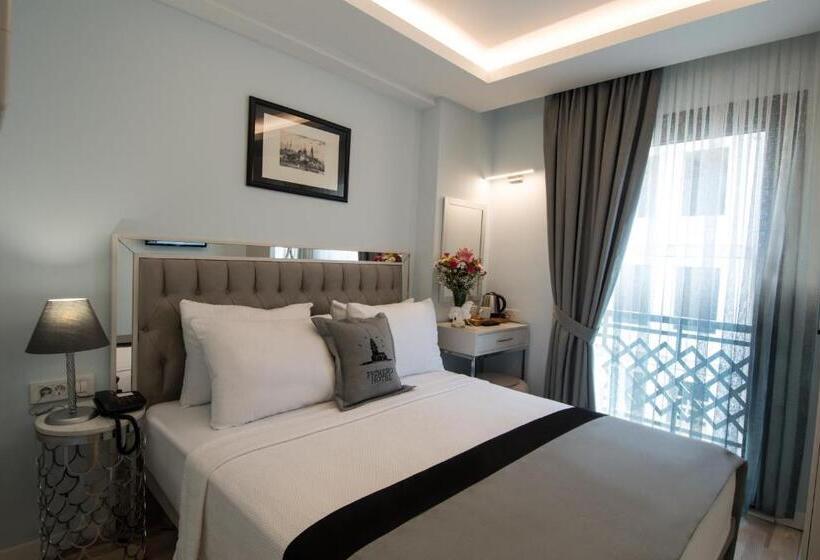 Superior Single Room, Primero