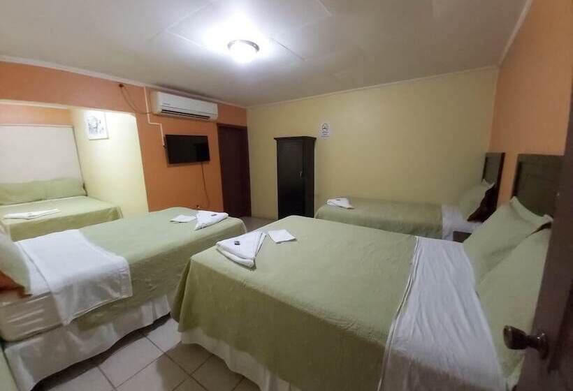اتاق استاندارد چهار تخته, Mados Hotel Aterrizaje