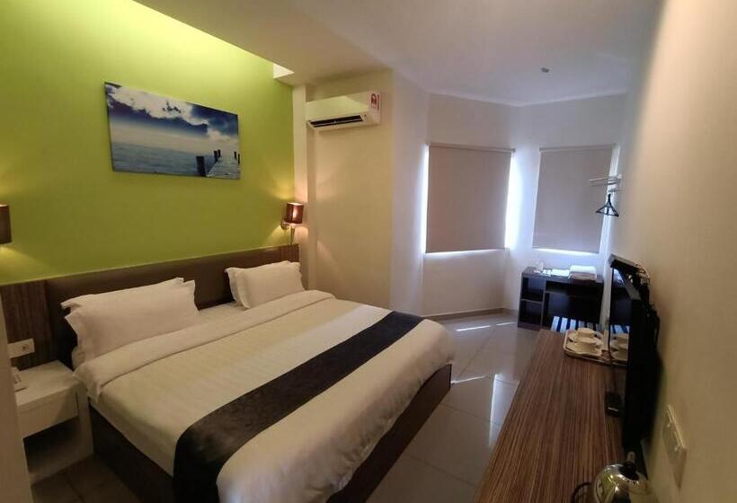 اتاق استاندارد با تخت بزرگ, Oscar Suites