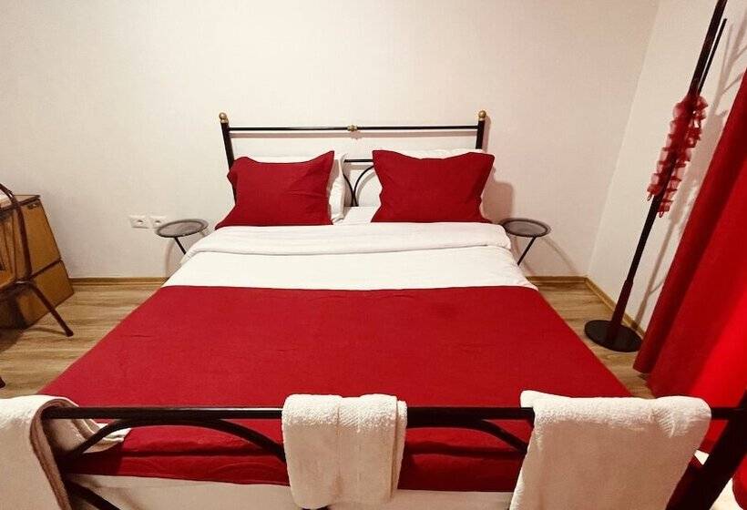 חדר דלוקס, Drinos