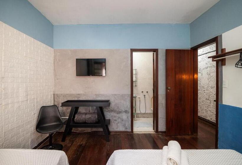 스위트, Hostel Lares