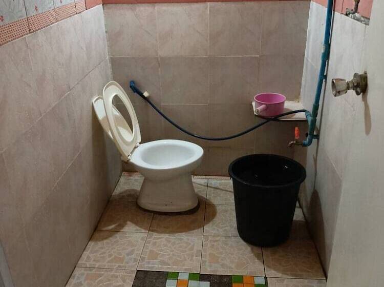 חדר אקונומי, Kanjana Resort