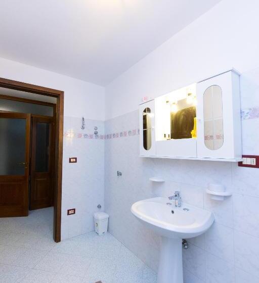 Четырехместный Номер Стандарт, B&b La Casa Nel Borgo