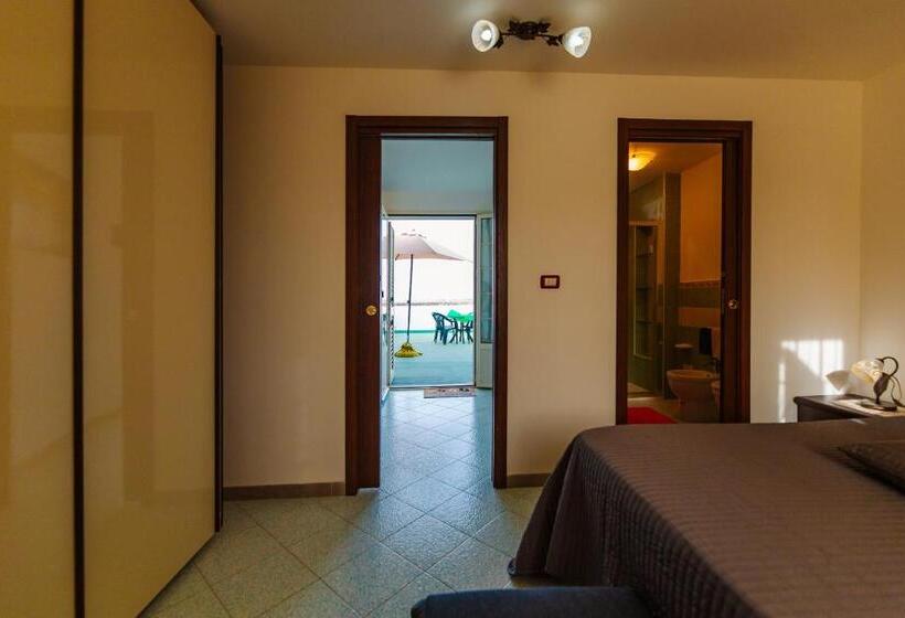 Студио Стандарт с Террасой, B&b La Casa Nel Borgo