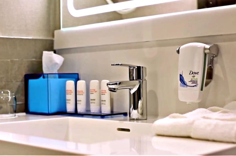 Superior Room with Terrace, Park Inn By Radisson Istanbul Atasehir