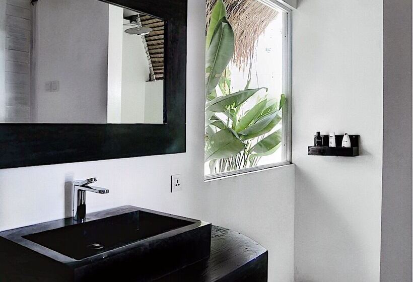 Номер Стандарт Вид на Бассейн, White Palm Hotel Bali