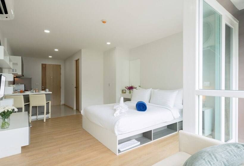 标准工作室带阳台, Ozone Condotel Kata Beach By Phr