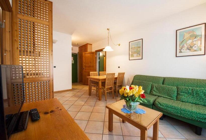 آپارتمان 2 خوابه, Residenza Del Sole