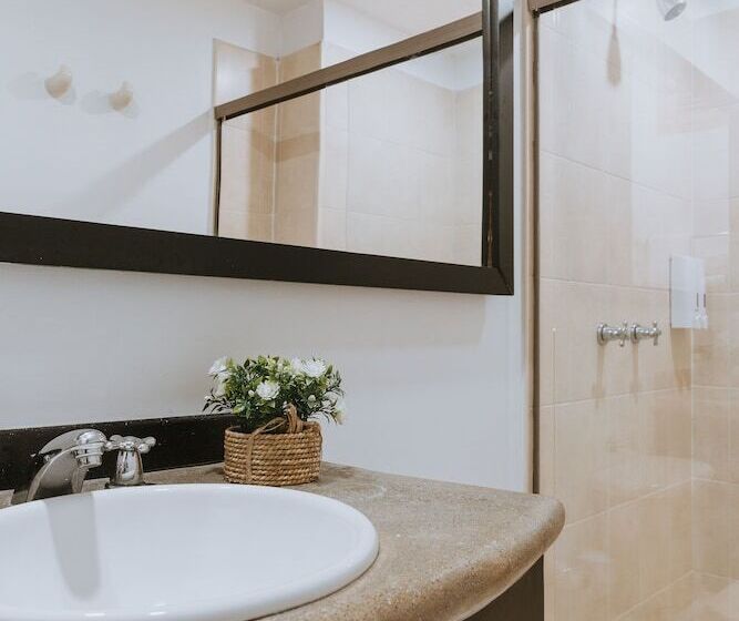수피리어 룸, Travelers Orange Suites