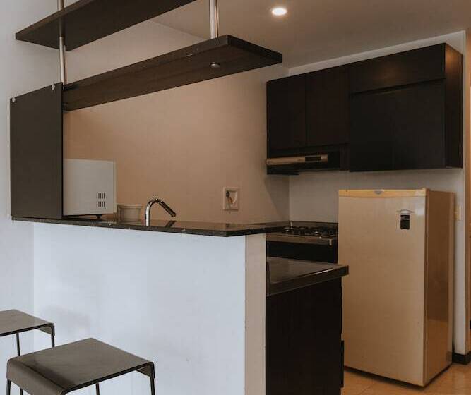 חדר סטנדרט, Travelers Orange Suites