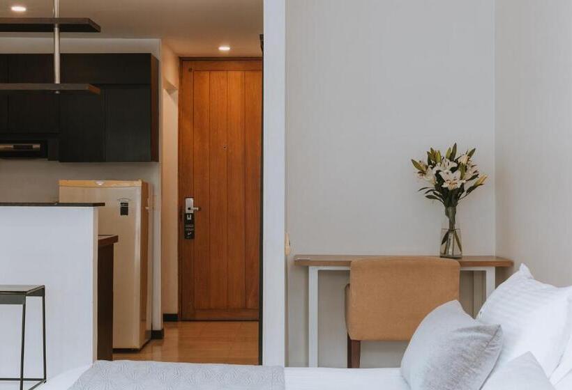 חדר סטנדרט, Travelers Orange Suites