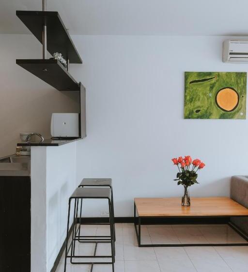 수피리어 룸, Travelers Orange Suites