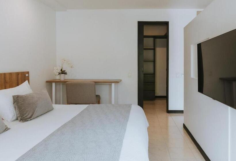 수피리어 룸, Travelers Orange Suites