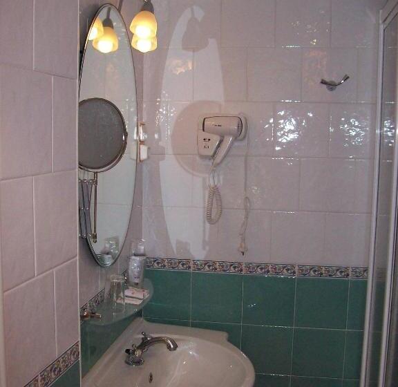 Номер Стандарт, Hostal Las Grullas