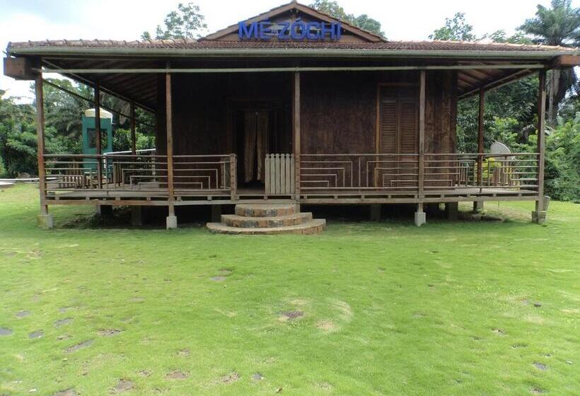 بنگله خانوادگی, Jardim Botânico Me Zochi