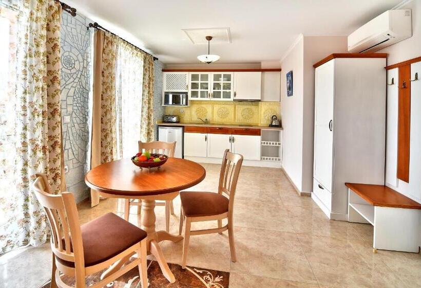 Студия Deluxe, Sirena Palace Family