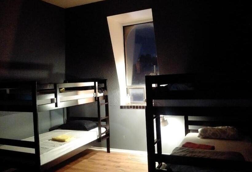 מיטה בחדר משותף, The Parkdale Hostellerie