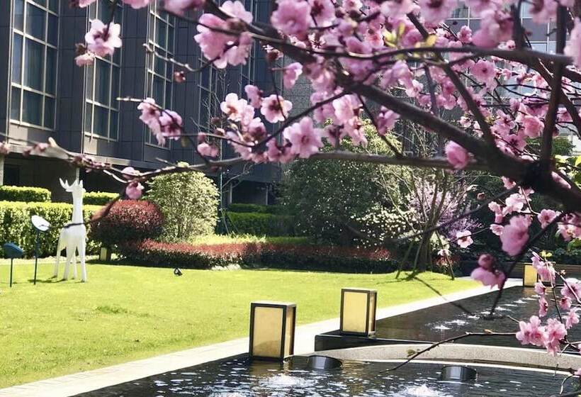 디럭스 스위트, Sheraton Shanghai Chongming
