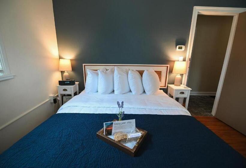 Номер Стандарт, The Lakehouse Inn Geneva
