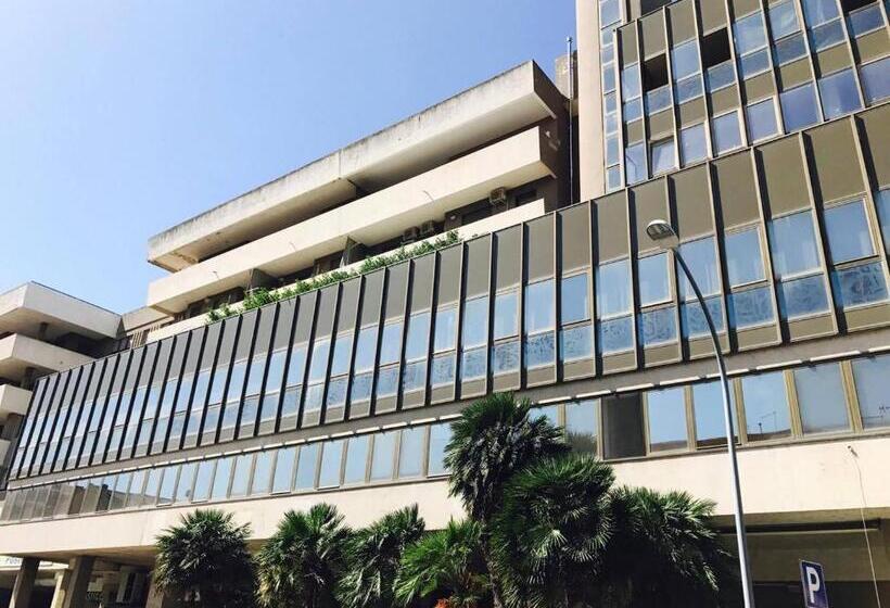 اتاق استاندارد, Four Rooms Guesthouse