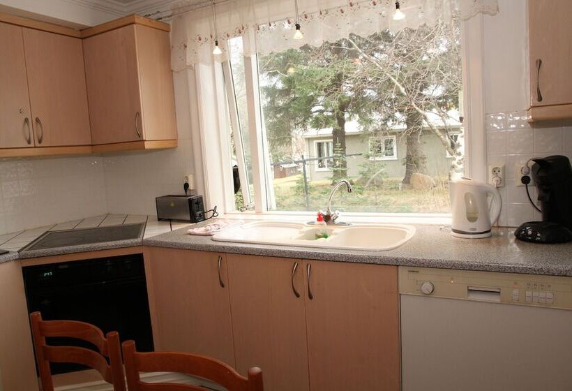 اتاق استاندارد با سرویس بهداشتی مشترک, Olga Guesthouse