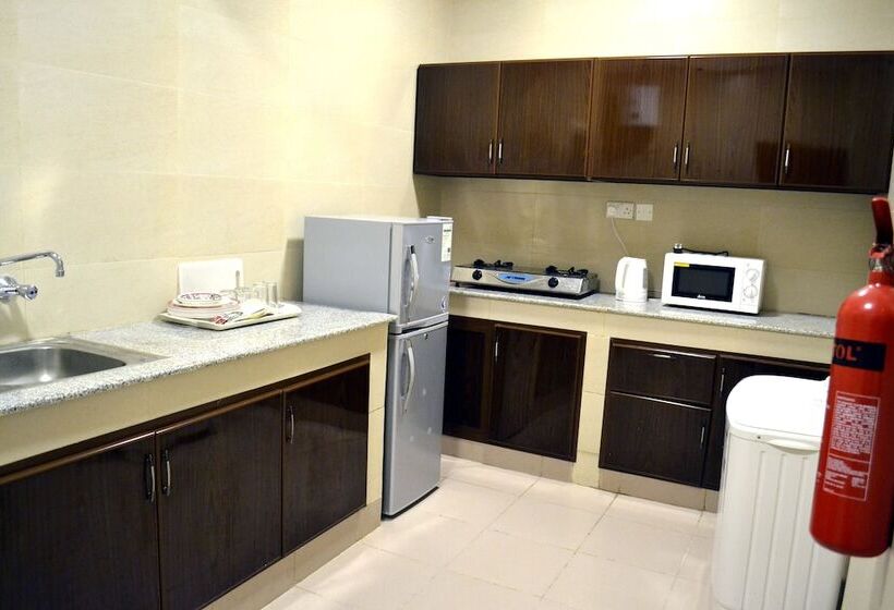 آپارتمان 2 خوابه, Star Emirates Inn