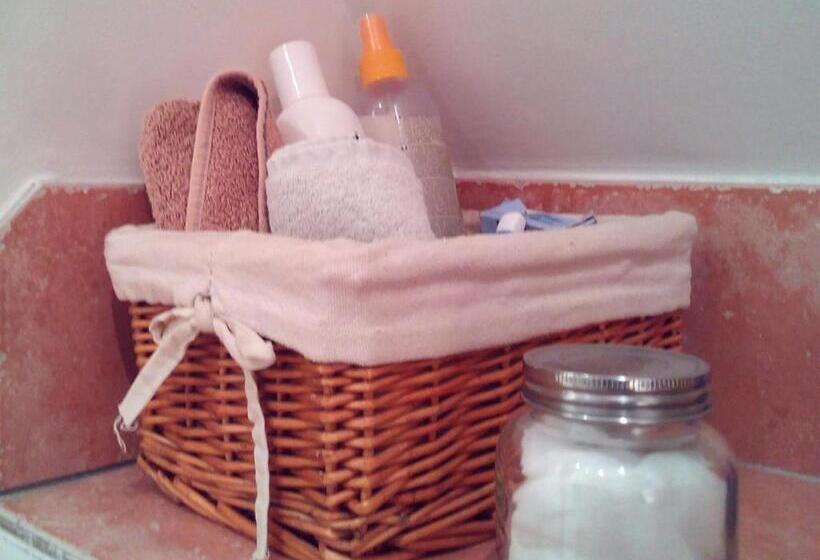 اتاق استاندارد, Field Farm Cottage B&b