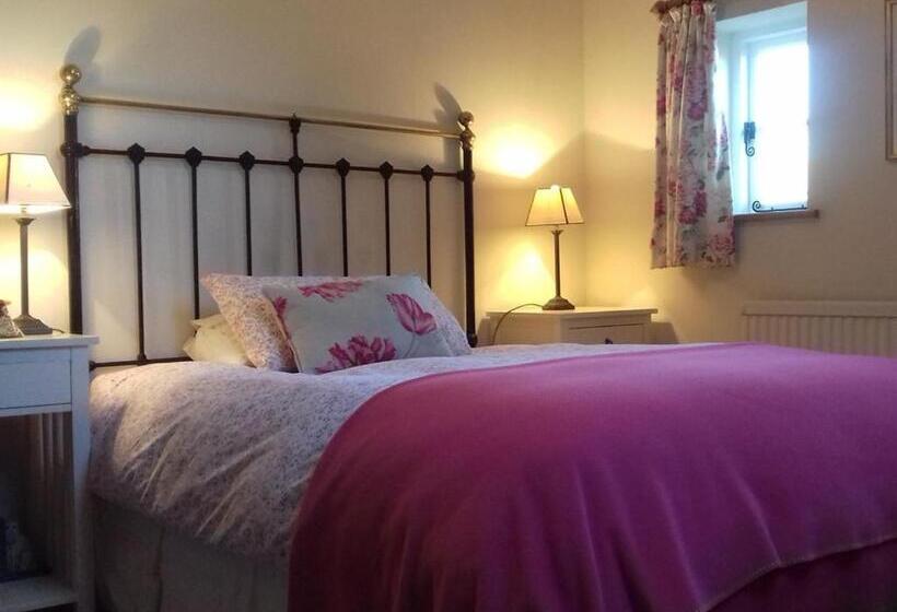 اتاق استاندارد, Field Farm Cottage B&b