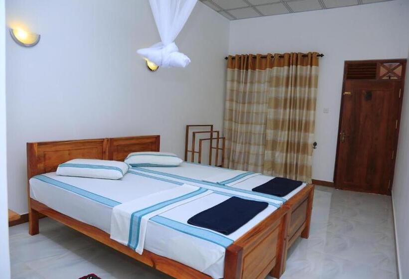 Номер Стандарт без Кондиционера, La Safari Inn Tissamaharama