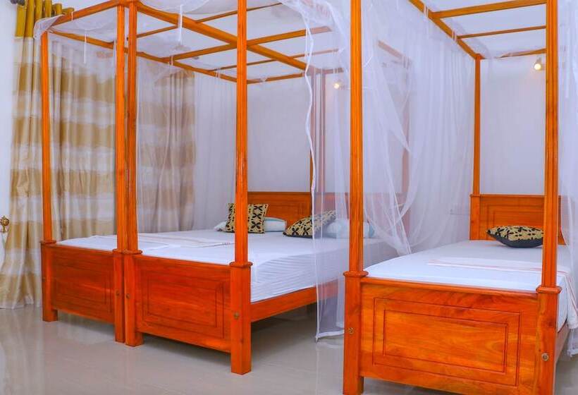Трехместный Номер Deluxe Вид на Сад, La Safari Inn Tissamaharama