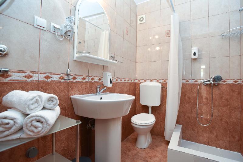 استودیوی استاندارد با چشم‌انداز دریا, Apartments Raymond