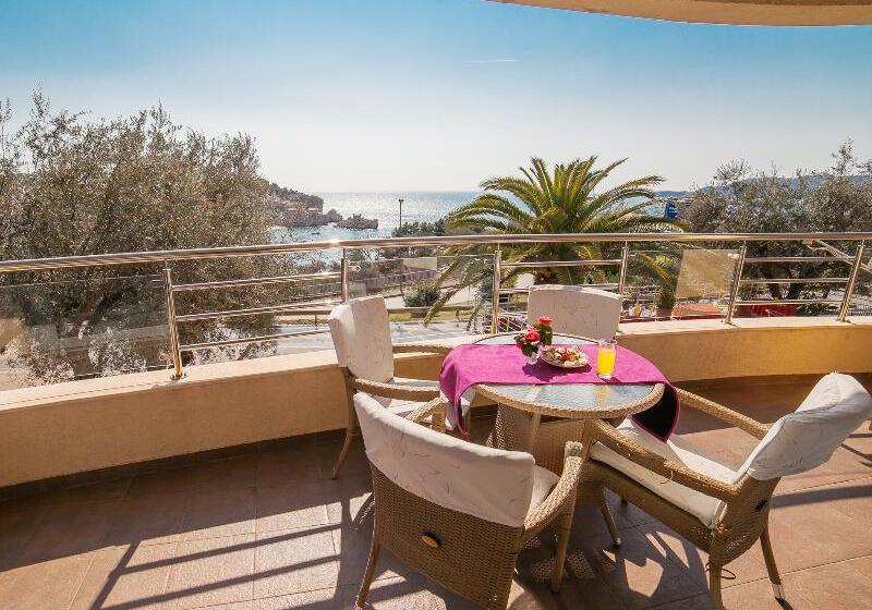 آپارتمان 1 خوابه با چشم‌انداز دریا, Apartments Raymond