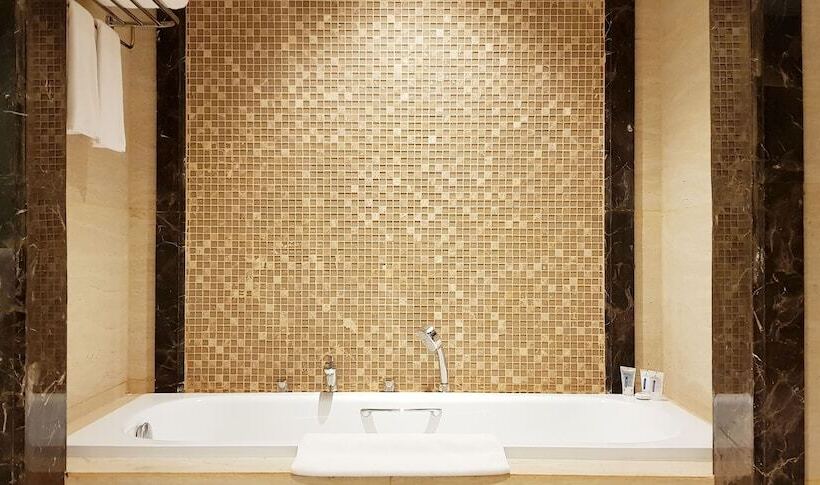 스위트, Wyndham Opi Hotel Palembang