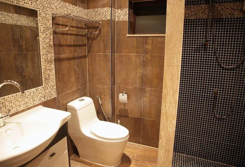 Вилла 3 Спальни с Бассейном, Chor Chang Villa Resort