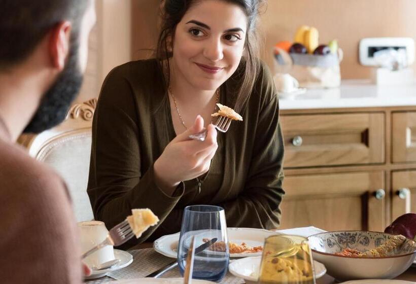 Люкс Вид на Море, Legacy Gastro Suites