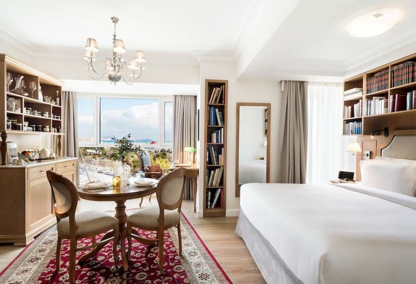Люкс Вид на Море, Legacy Gastro Suites