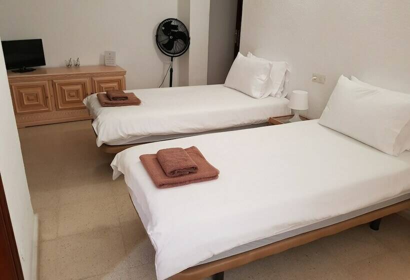 Номер Стандарт, The Orange House Boutique Hotel And Upstairs Rooftop Bar   Brand New