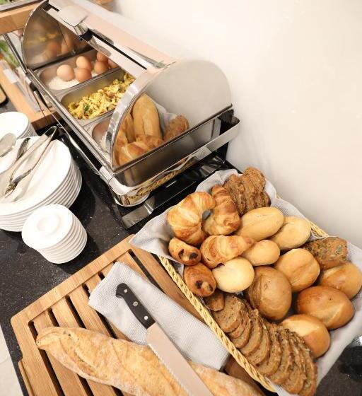 استودیوی استاندارد, Sleep Inn Dusseldorf