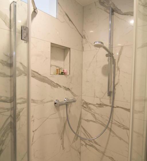 استودیوی استاندارد, Sleep Inn Dusseldorf