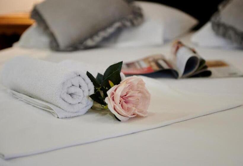 스탠다드 스튜디오, Guesthouse Ana Trogir Old Town