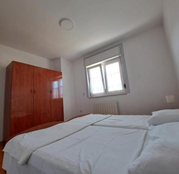 Апартаменты 2 Спальни Вид на Море, Guesthouse Varnica