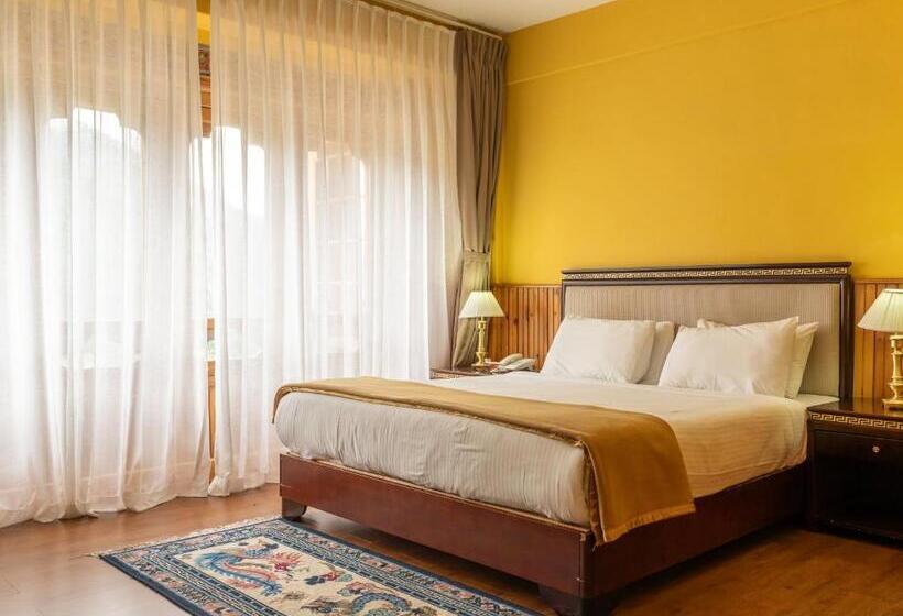 اتاق لوکس, Tiger S Nest Resort   Best Resort In Paro