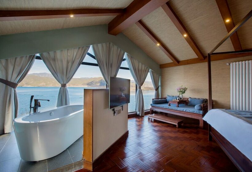 Семейный Номер, Walden Lugu Lake Zen Retreat