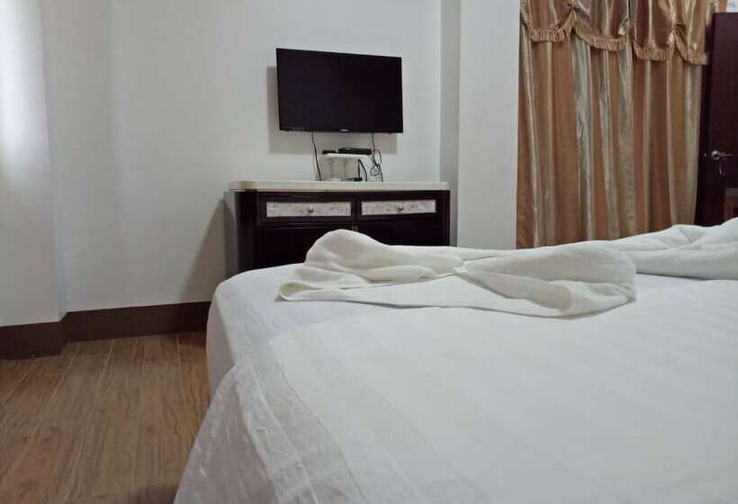디럭스 룸, Meaco Hotel   Anilao