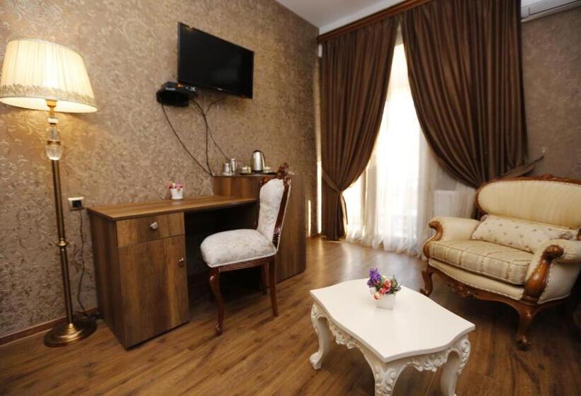 اتاق لوکس خانوادگی, Grand Gmp