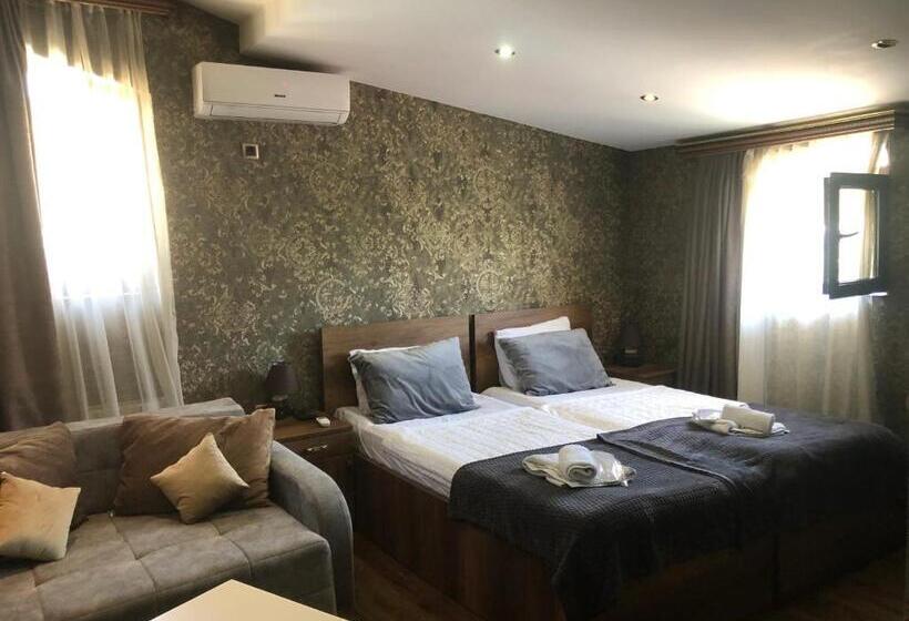 اتاق استاندارد سه نفره, Grand Gmp