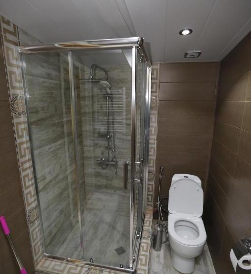اتاق استاندارد سه نفره, Grand Gmp