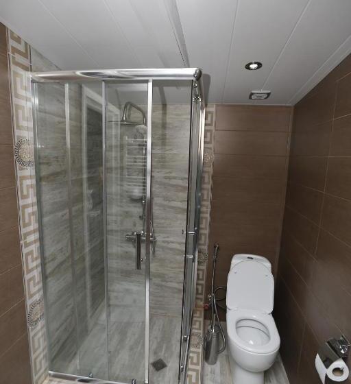 اتاق استاندارد سه نفره, Grand Gmp