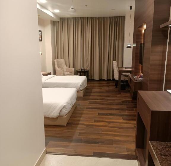 Номер Economy, M B Greens Clarks Inn